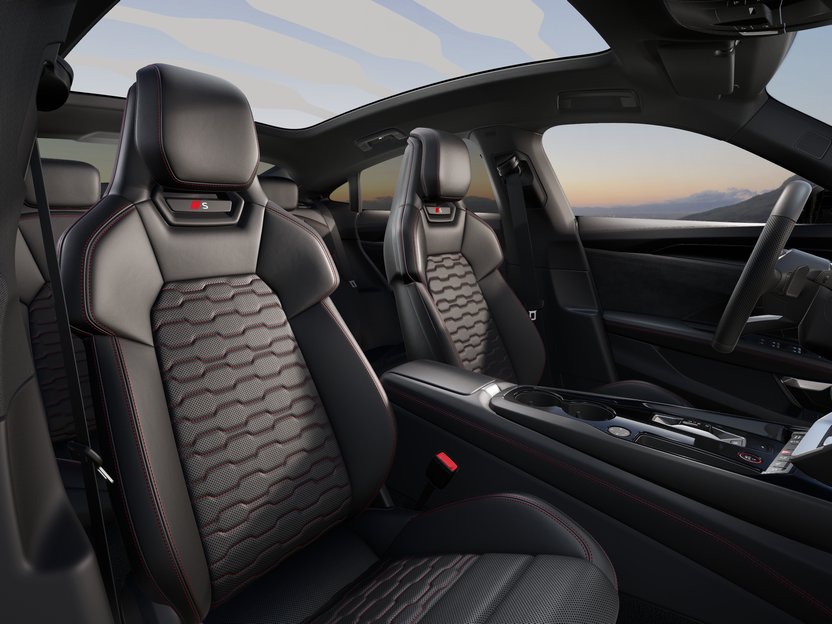 Imaginea unui S e-tron GT quattro