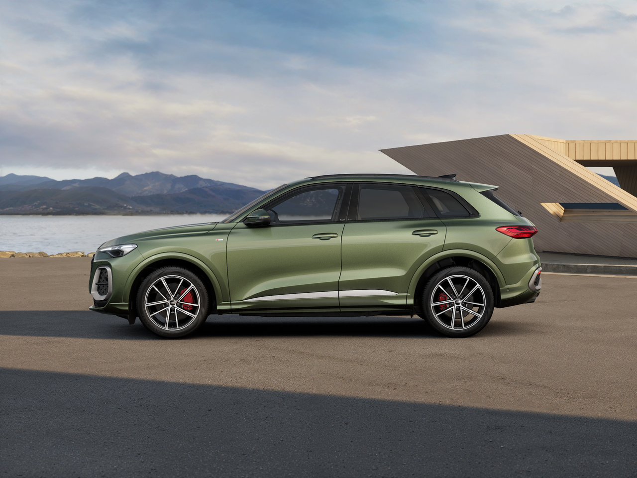 Imaginea unui Q5 40 TDI quattro