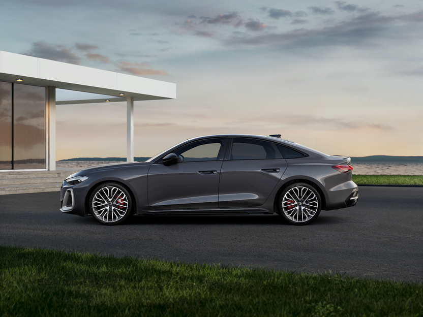Imaginea unui S5 Limuzina quattro