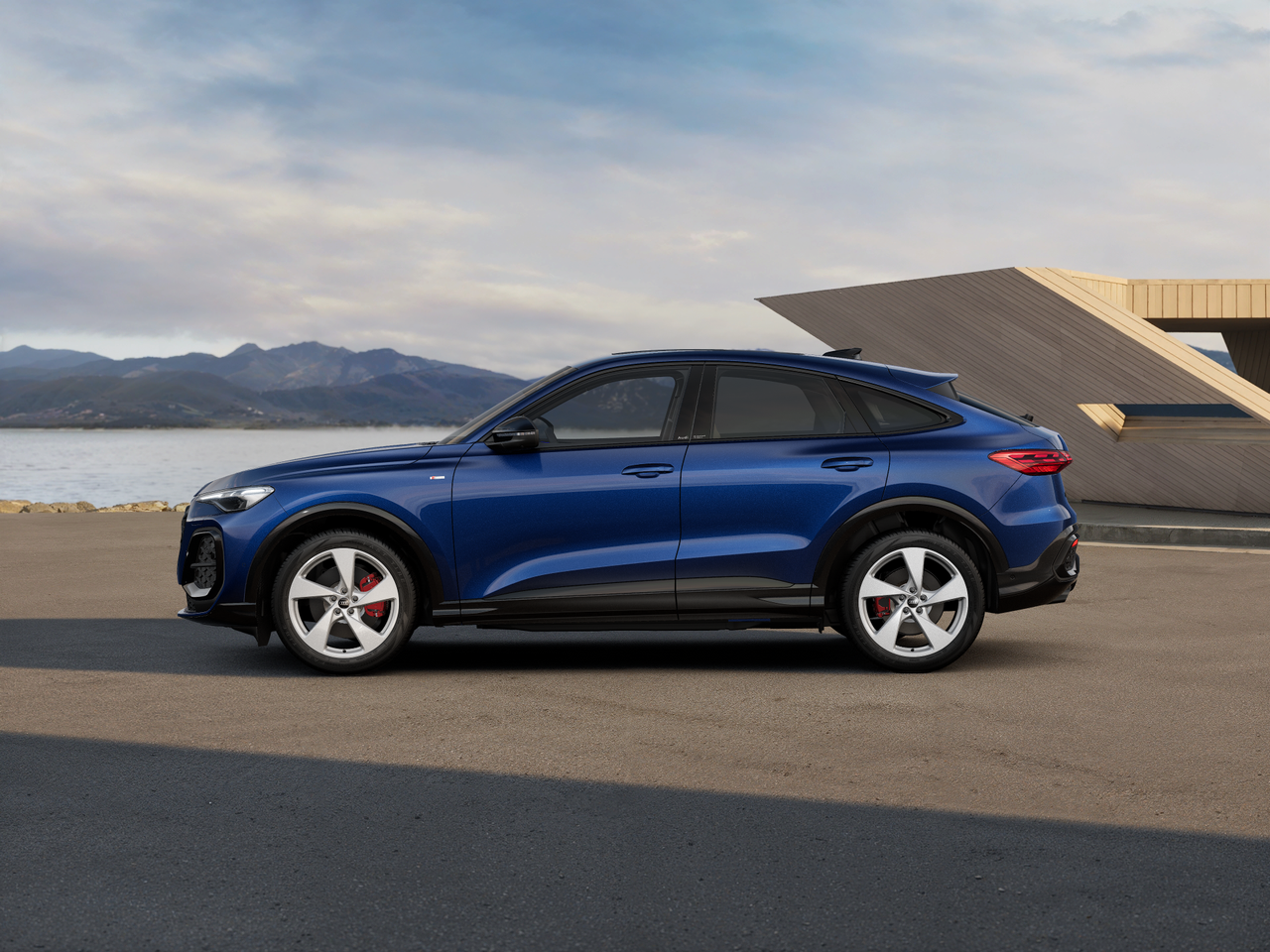 Imaginea unui Q5 Sportback 40 TDI quattro