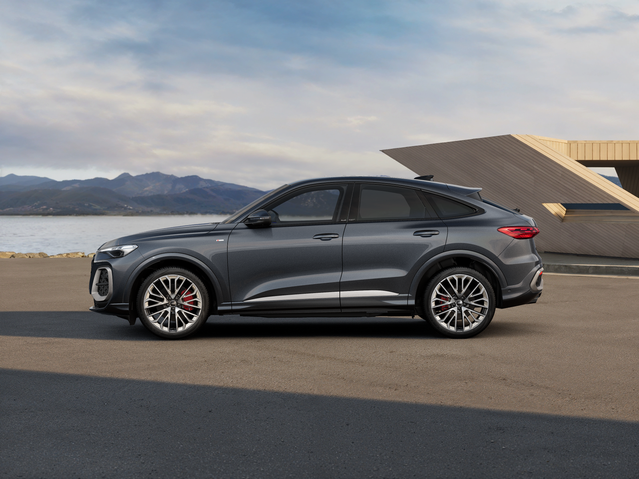 Imaginea unui Q5 Sportback 40 TDI quattro