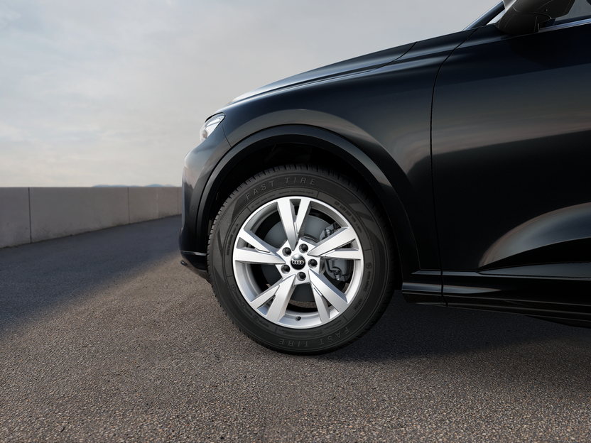 Imaginea unui Q5 40 TFSI quattro