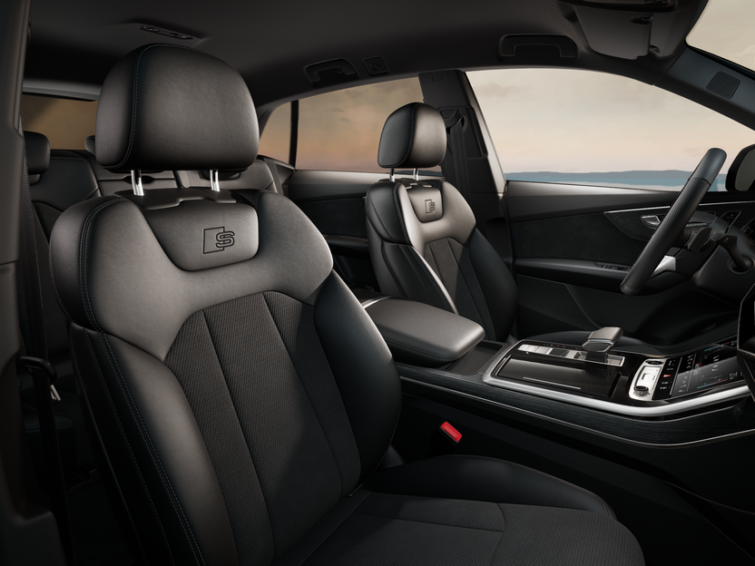 Imaginea unui Q8 PI 55 TFSI quattro
