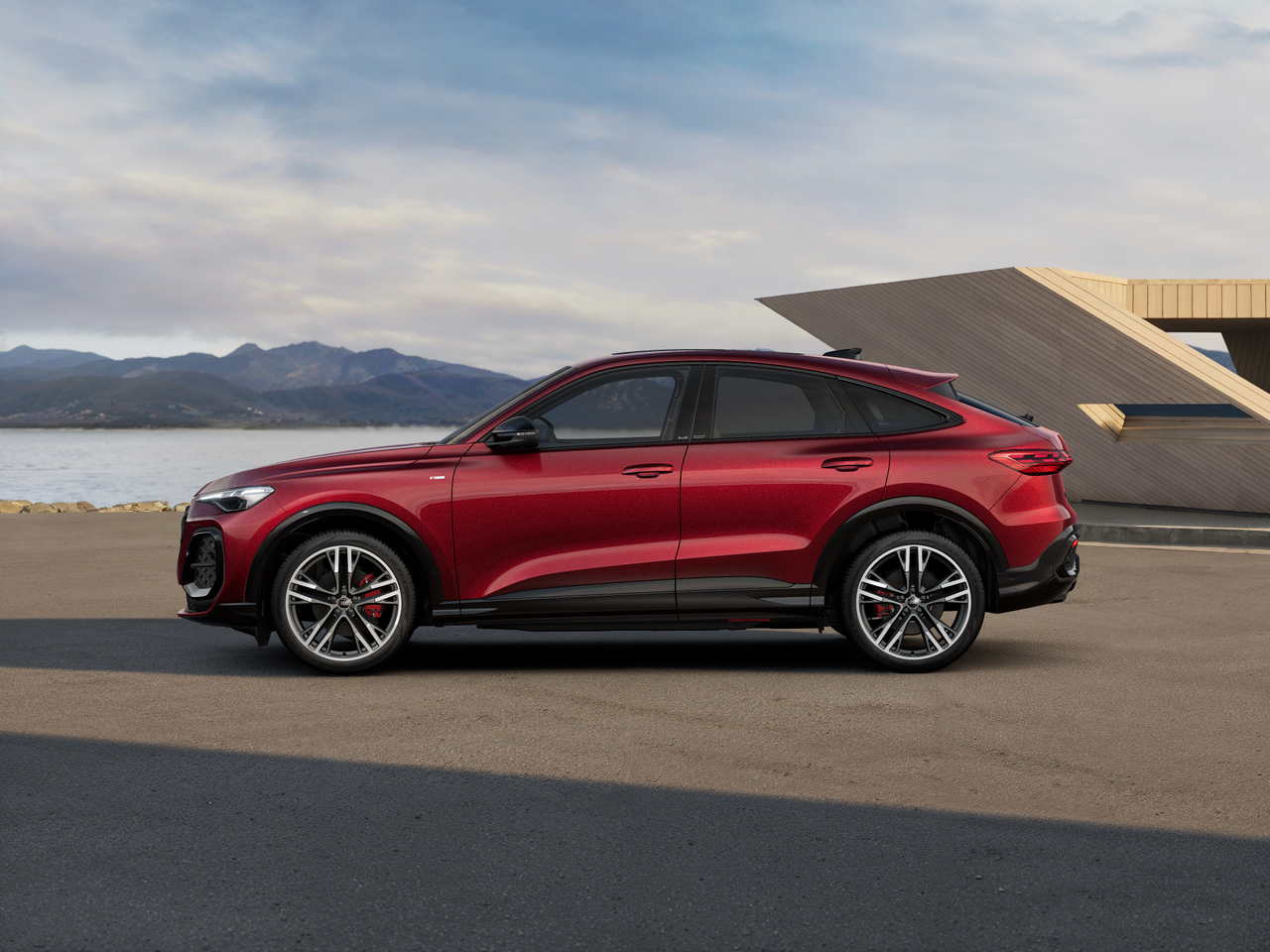 Imaginea unui Q5 Sportback 40 TFSI quattro