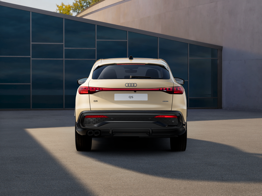 Imaginea unui Q5 Sportback 40 TDI quattro