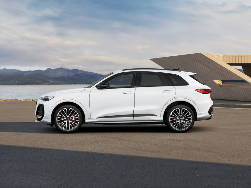 Imaginea unui SQ5 quattro