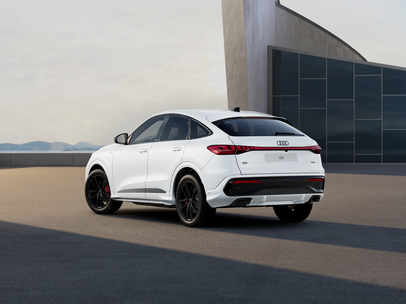 Imaginea unui Q5 Sportback 40 TFSI quattro