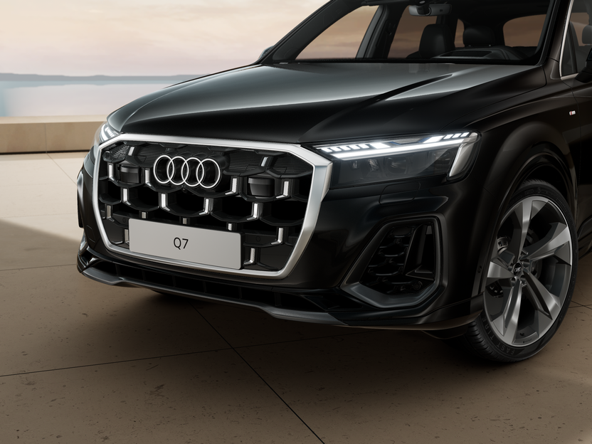 Imaginea unui Q7 S line 55 TFSI e quattro 290 kW/394CP