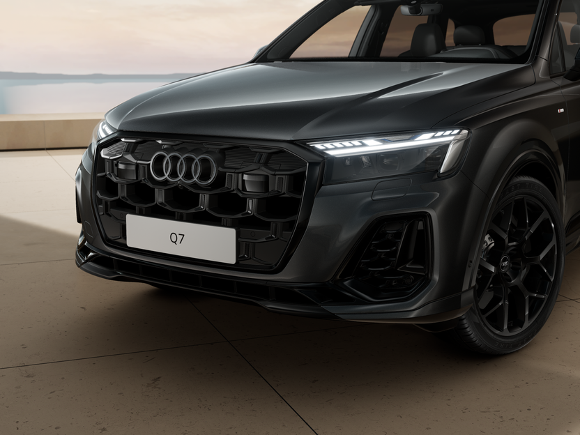 Imaginea unui Q7 S line 55 TFSI e quattro 290 kW/394CP