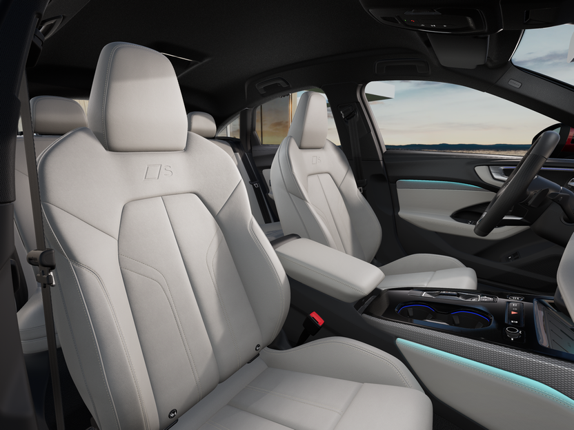 Imaginea unui A5 Limuzina 50 e-hybrid quattro 220kW