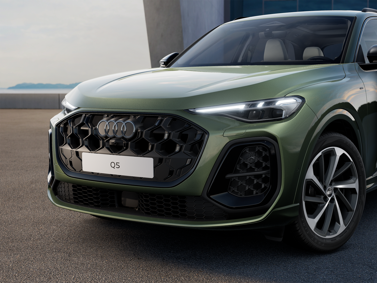 Imaginea unui Q5 50 e-hybrid quattro 220kW