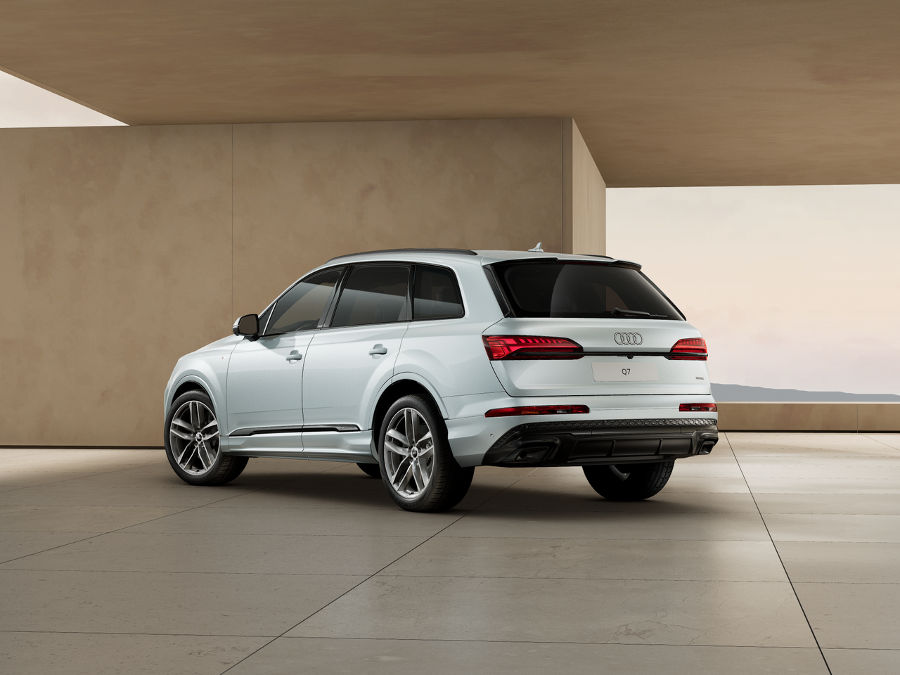 Imaginea unui Q7 PI S line 55 TFSI quattro