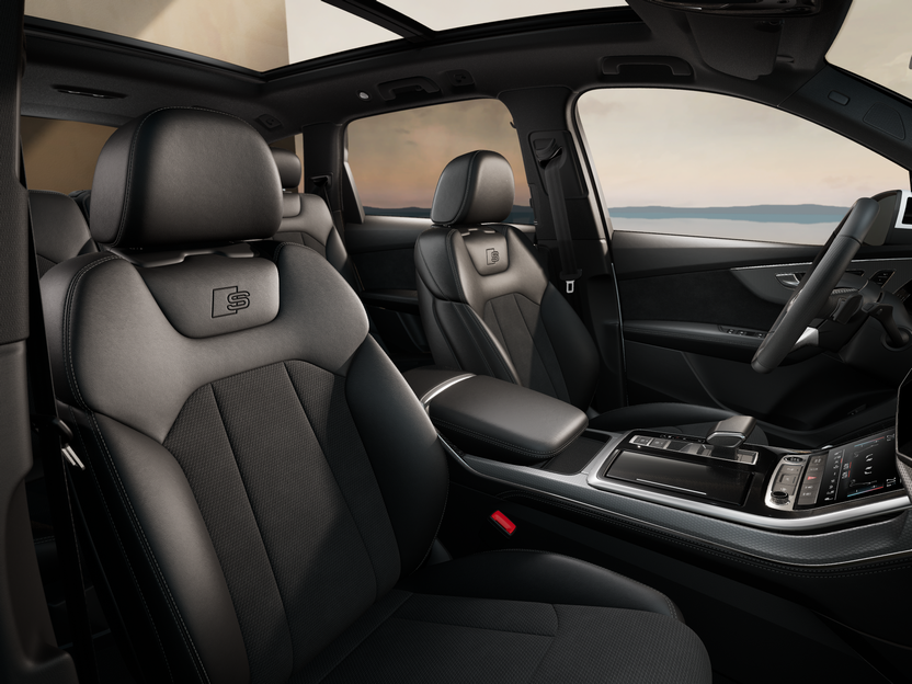 Imaginea unui Q7 PI S line 55 TFSI quattro