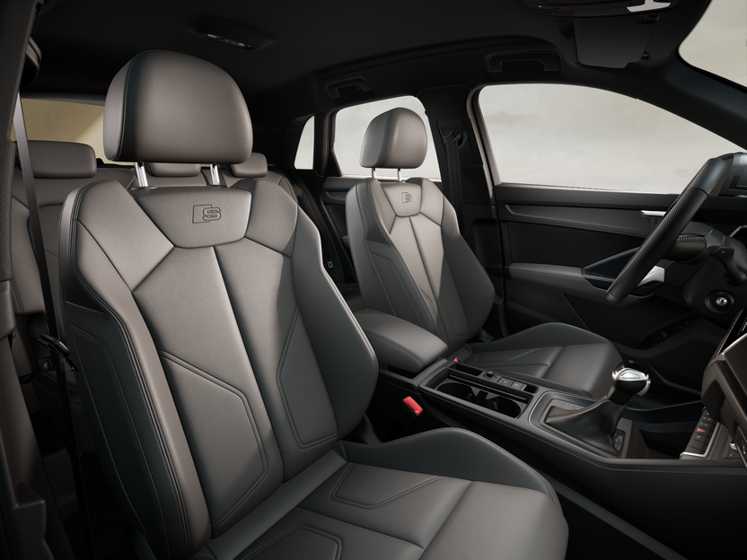 Imaginea unui Q3 40 TFSI quattro