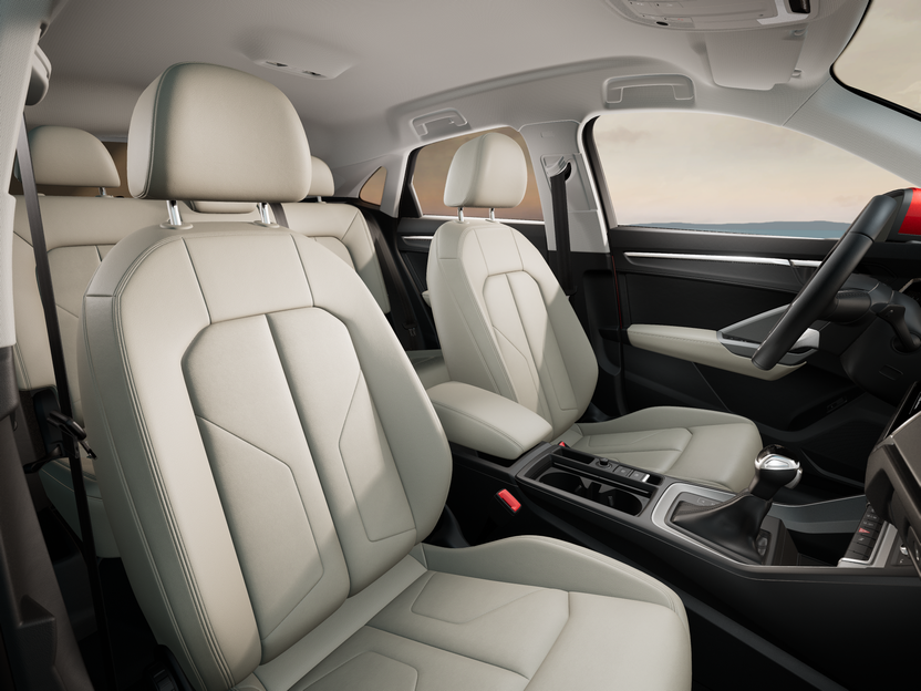 Imaginea unui Q3 Sportback S Line 35 TFSI