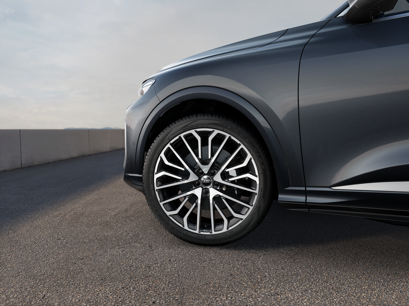 Imaginea unui SQ5 quattro