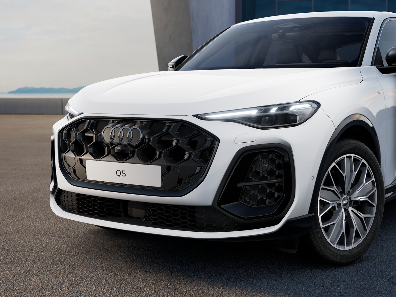Imaginea unui Q5 Sportback 40 TFSI quattro