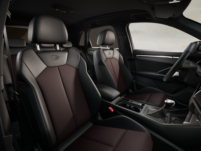 Imaginea unui Q3 40 TFSI quattro