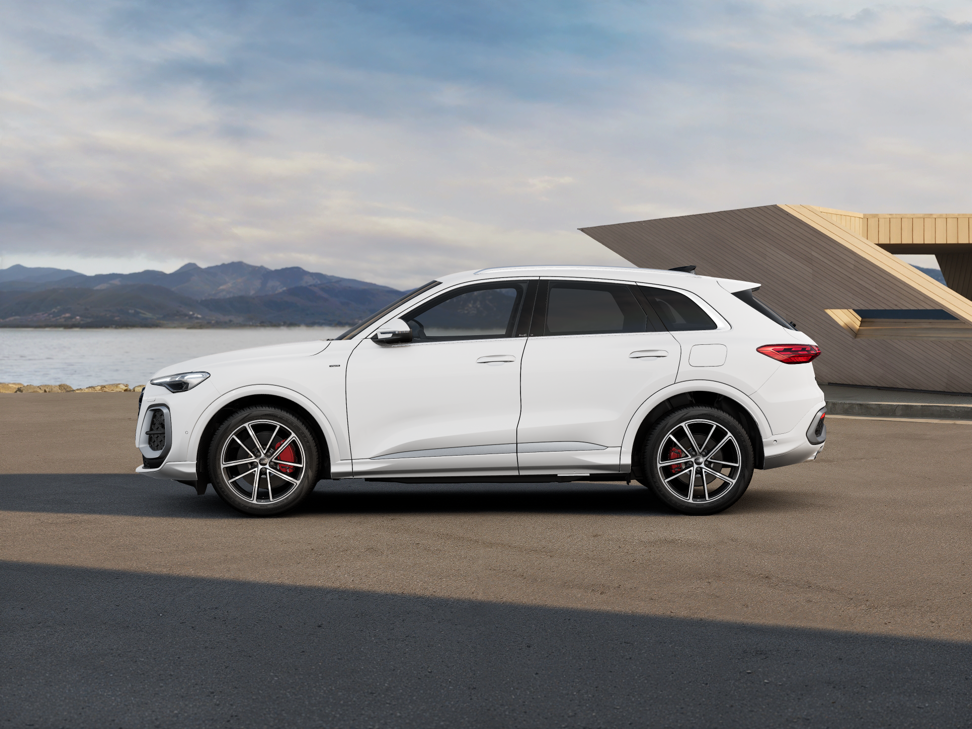 Imaginea unui Q5 50 e-hybrid quattro 220kW