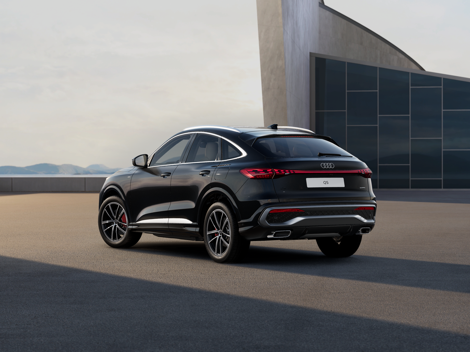 Imaginea unui Q5 Sportback 50 e-hybrid quattro 220kW