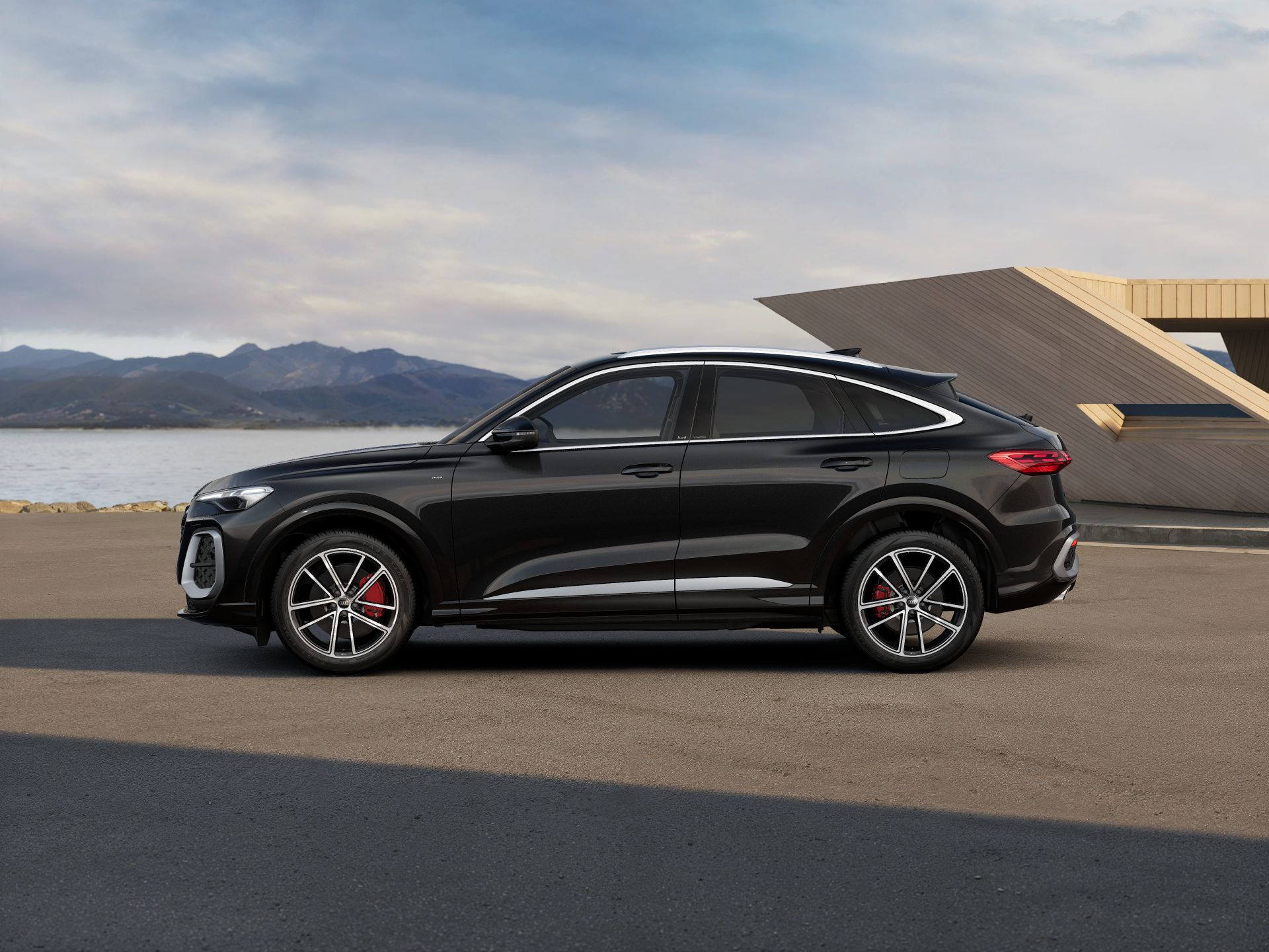 Imaginea unui Q5 Sportback 50 e-hybrid quattro 220kW