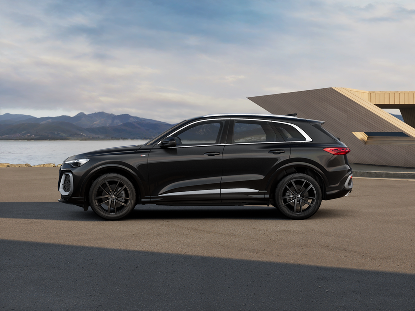 Imaginea unui Q5 40 TFSI quattro