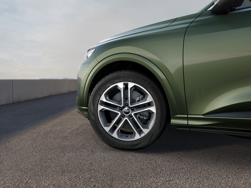 Imaginea unui Q5 40 TDI quattro