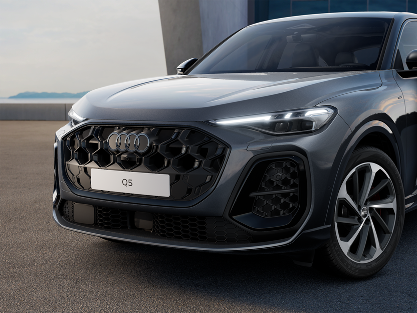 Imaginea unui Q5 Sportback 50 e-hybrid quattro 220kW