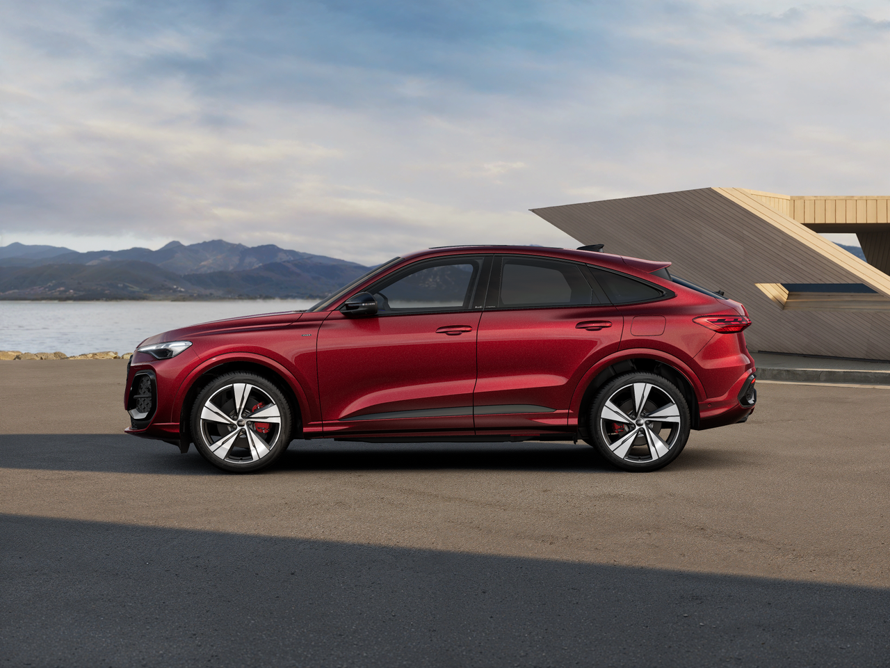 Imaginea unui Q5 Sportback 50 e-hybrid quattro 220kW