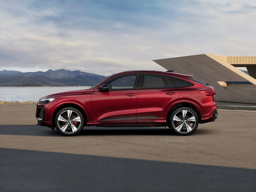 Imaginea unui Q5 Sportback 50 e-hybrid quattro 220kW