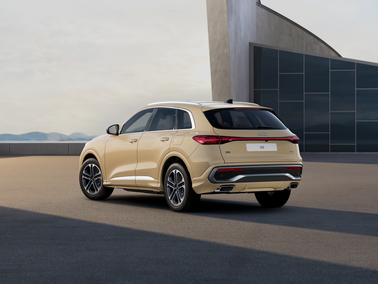 Imaginea unui Q5 50 e-hybrid quattro 220kW