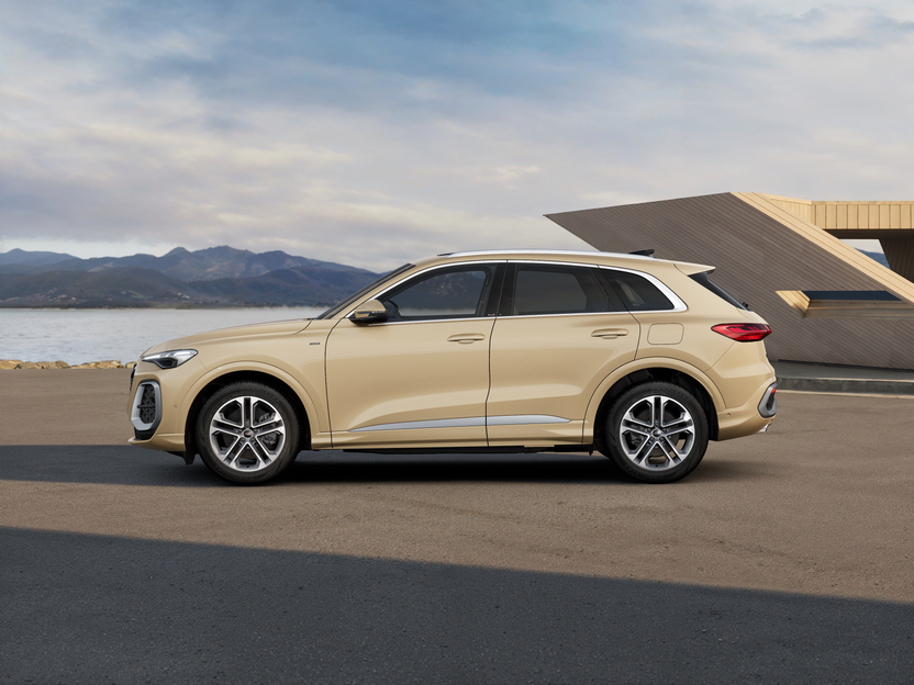 Imaginea unui Q5 50 e-hybrid quattro 220kW