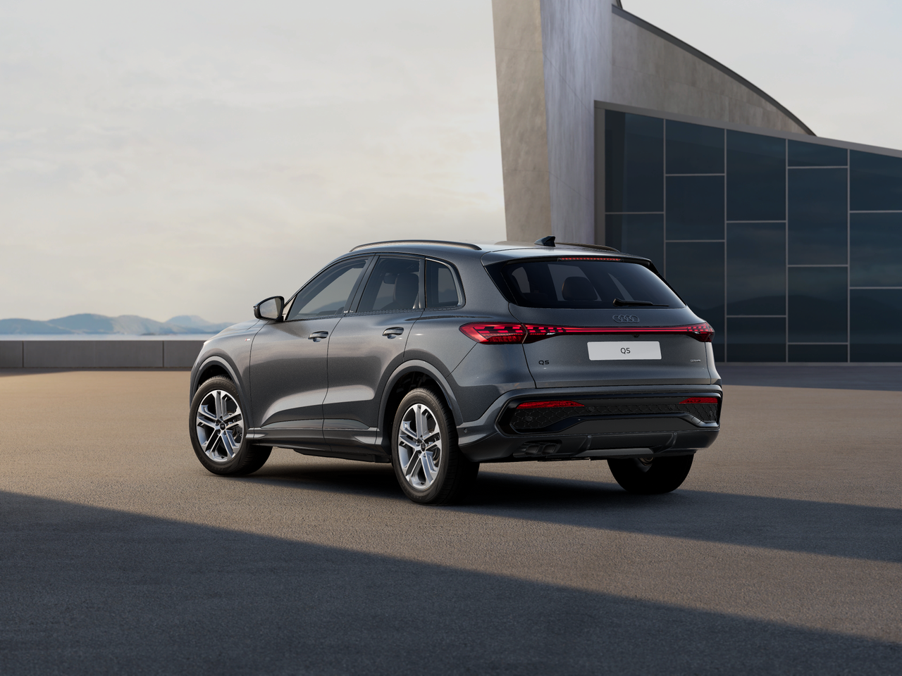 Imaginea unui Q5 40 TDI quattro