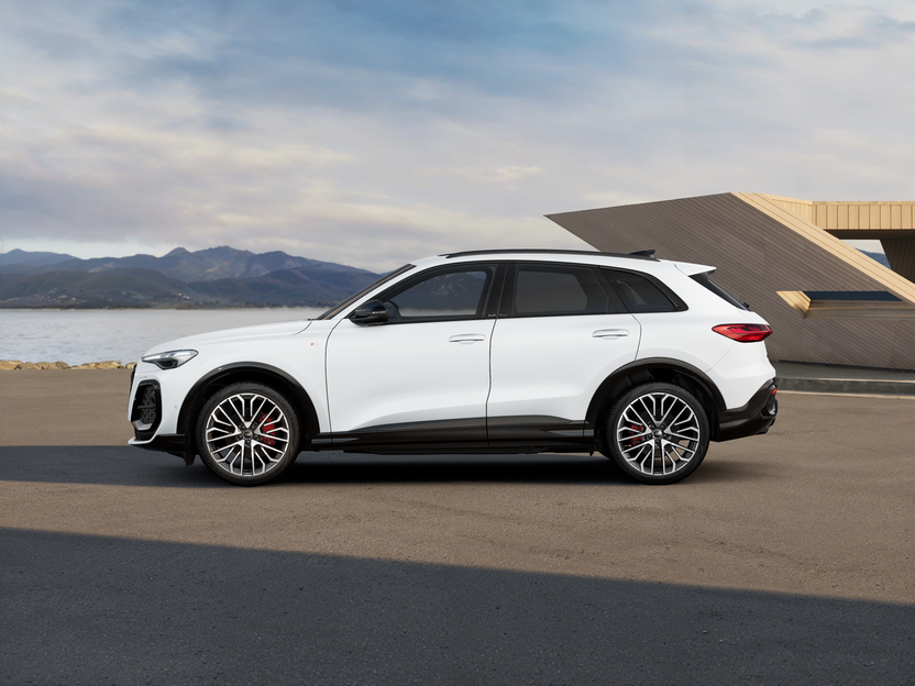 Imaginea unui Q5 40 TFSI quattro