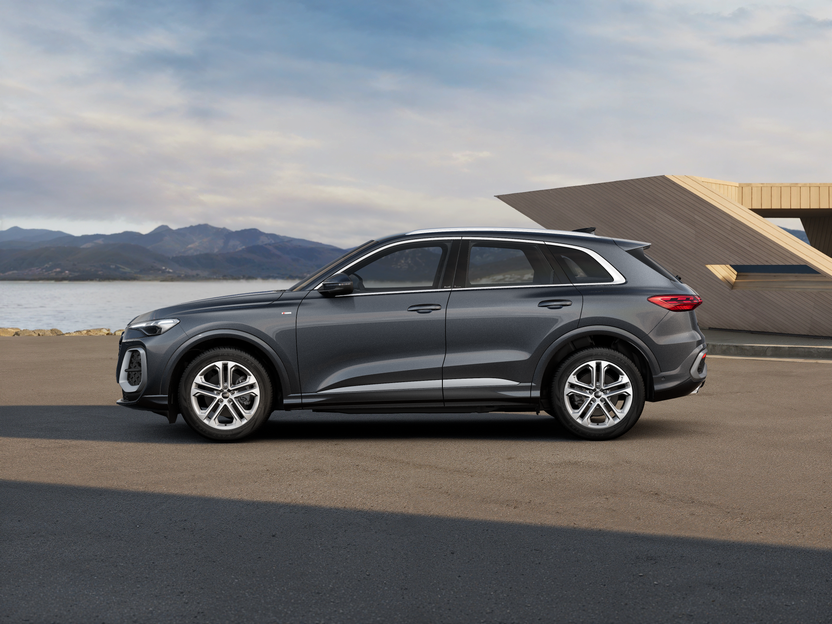 Imaginea unui Q5 40 TFSI quattro