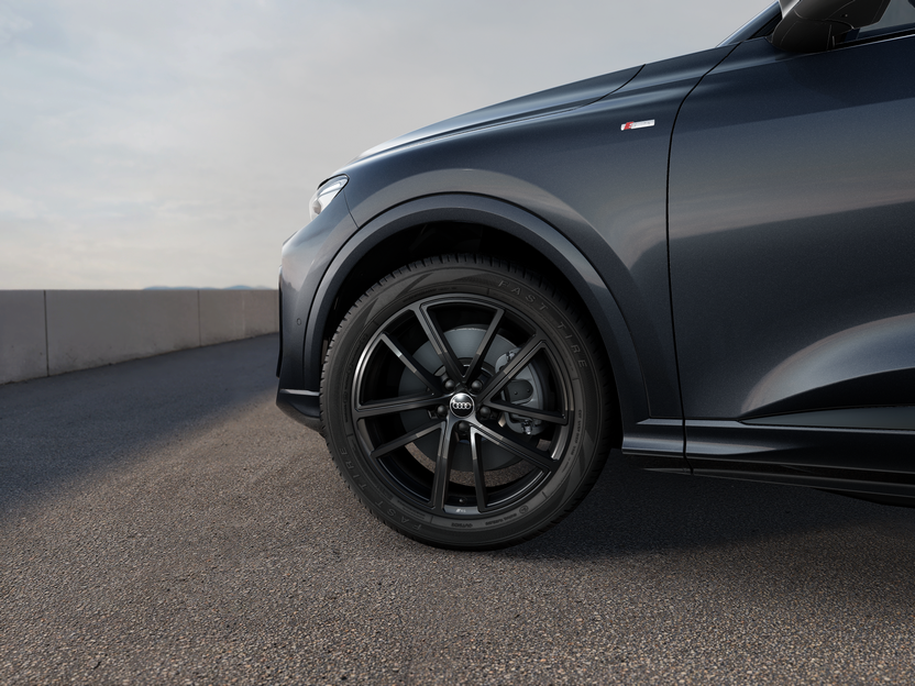 Imaginea unui Q5 40 TDI quattro