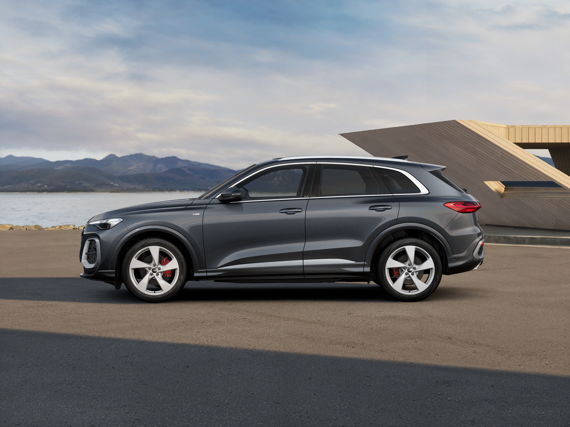 Imaginea unui Q5 40 TFSI quattro