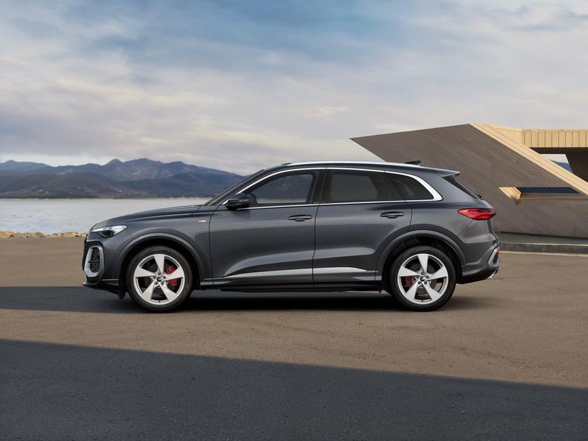 Imaginea unui Q5 40 TFSI quattro