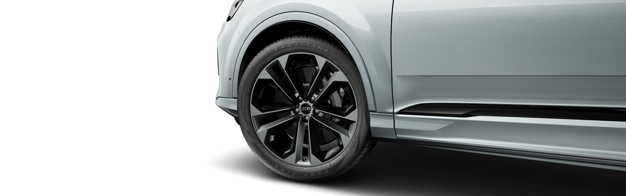 Imaginea unui Q7 S line 55 TFSI e quattro 290kW