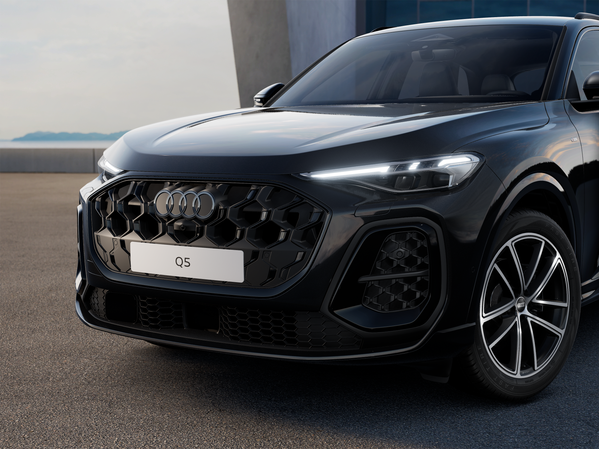 Imaginea unui Q5 40 TFSI quattro