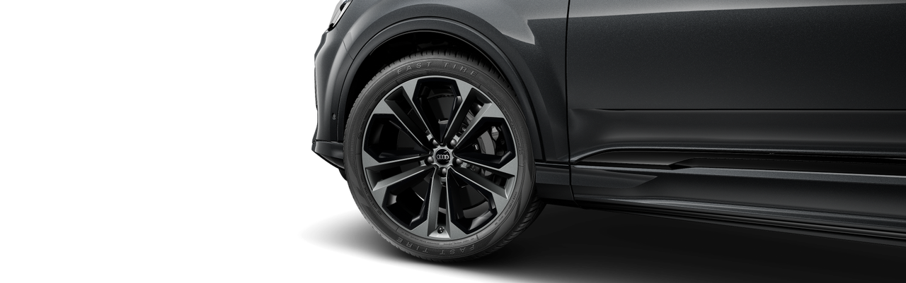 Imaginea unui Q7 S line 55 TFSI e quattro 290kW