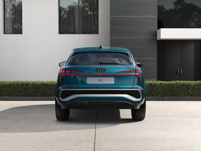 Imaginea unui Q3 Sportback 40 TFSI quattro