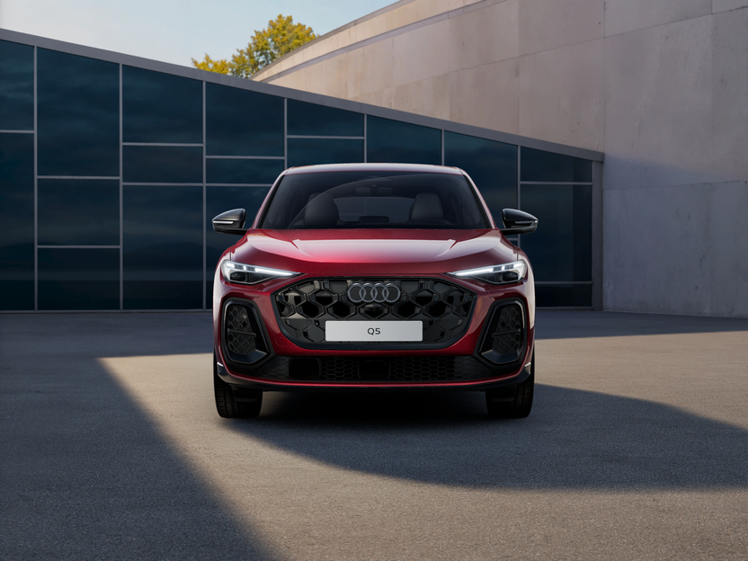 Imaginea unui Q5 Sportback 50 e-hybrid quattro 220kW