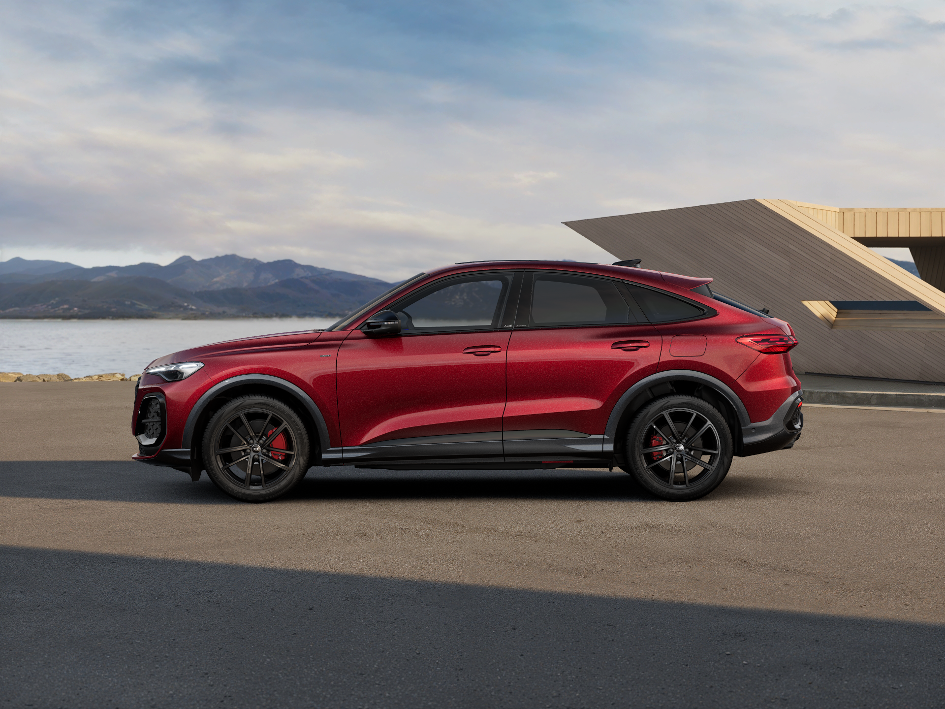 Imaginea unui Q5 Sportback 50 e-hybrid quattro 220kW