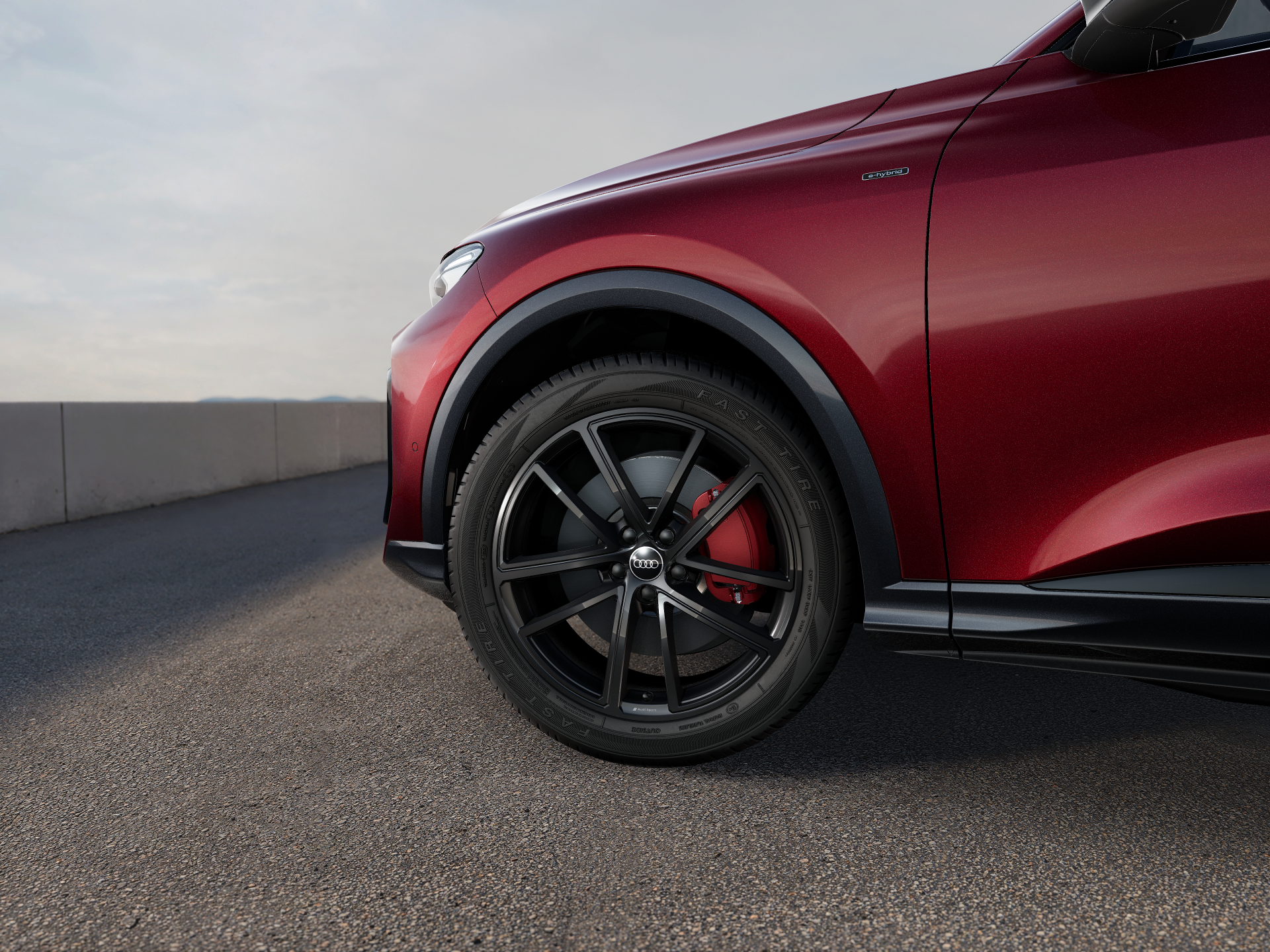 Imaginea unui Q5 Sportback 50 e-hybrid quattro 220kW