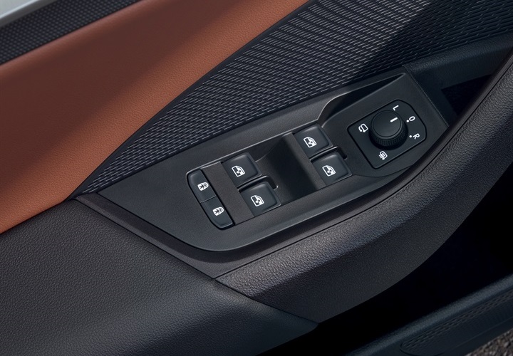 Sigurante usi spate actionate electric