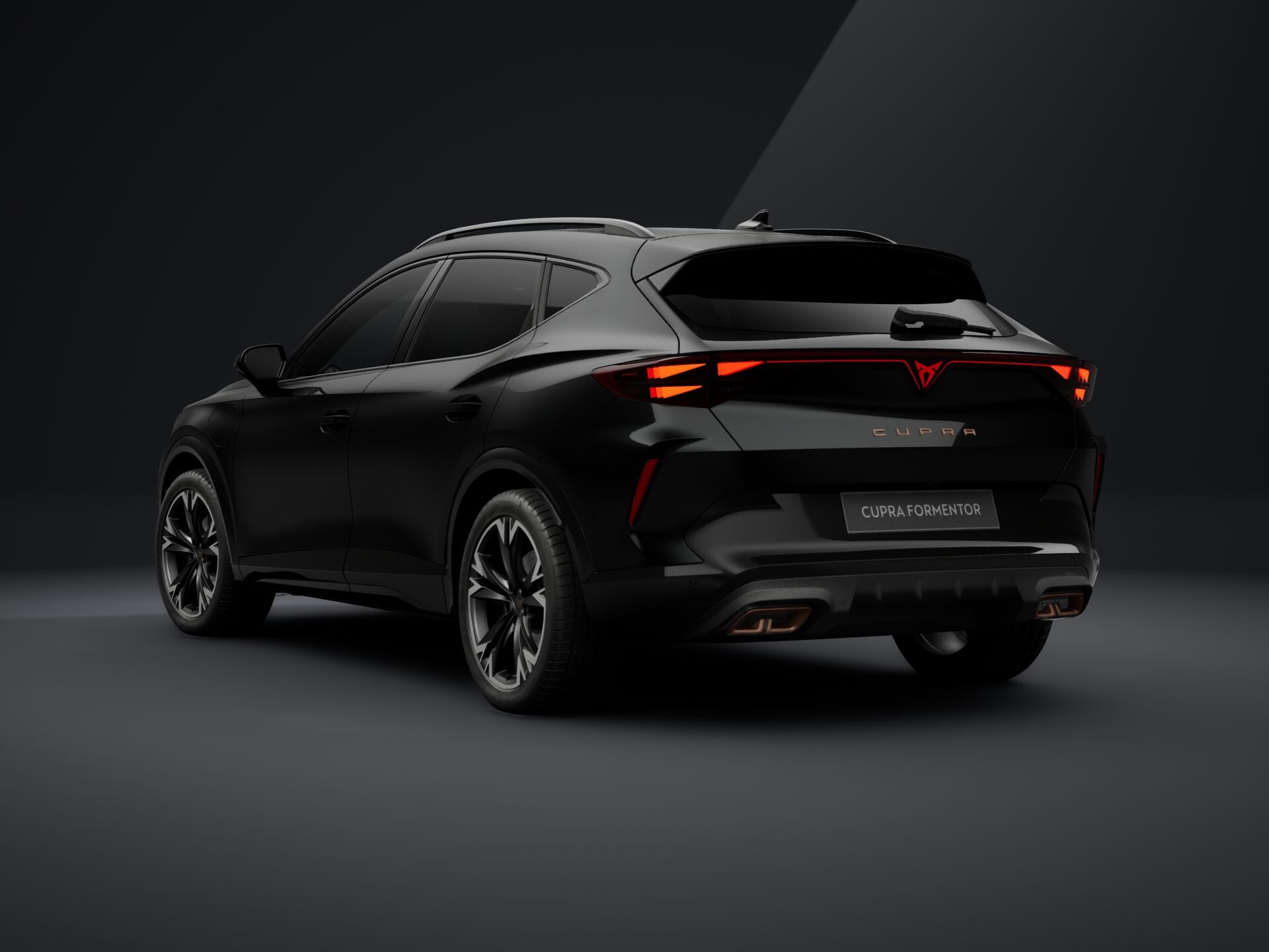 Imaginea unui CUPRA Formentor 1.5 e-HYBRID