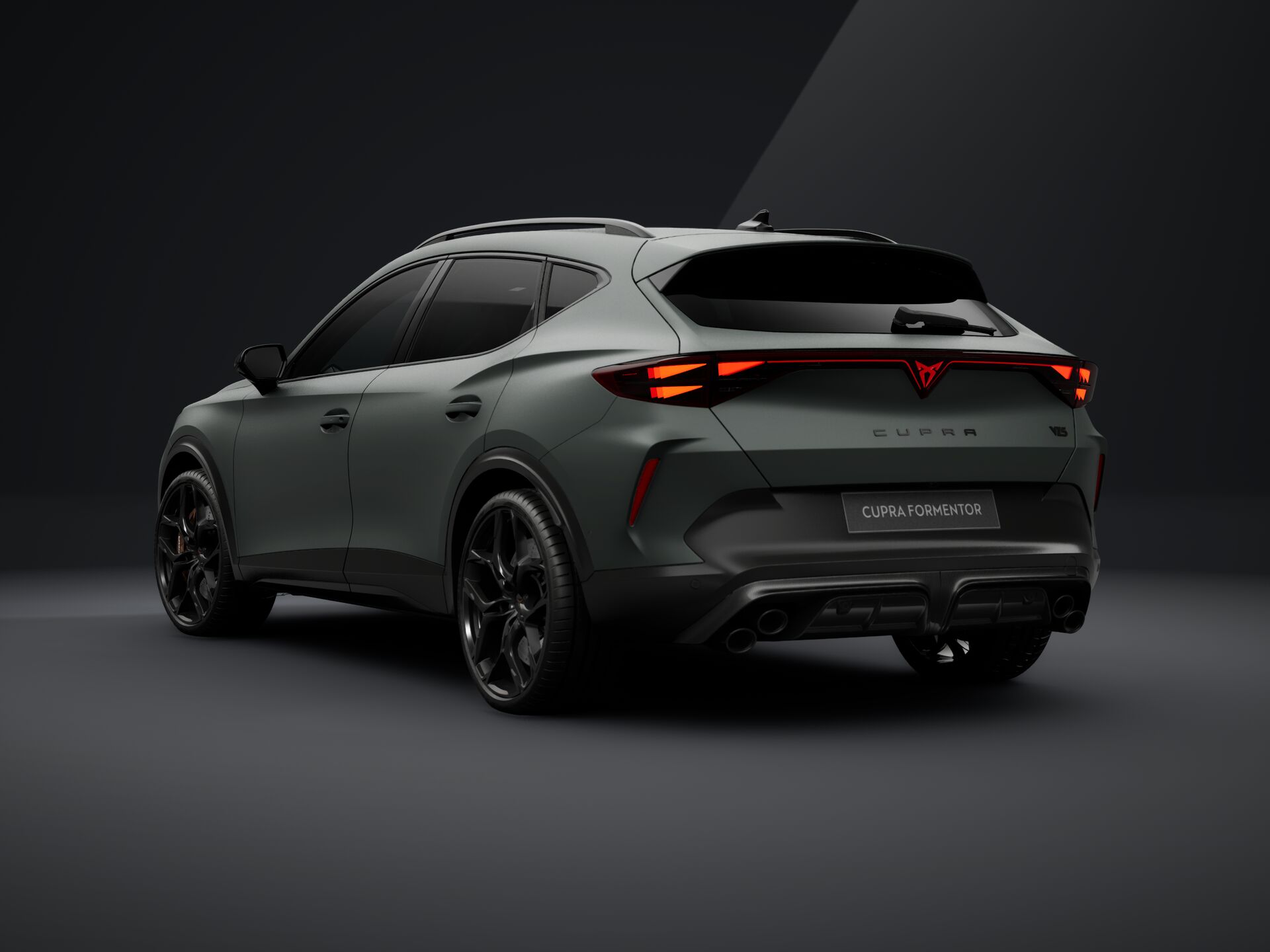 Imaginea unui CUPRA Formentor VZ5 2.5 TSI DSG7 4DRIVE