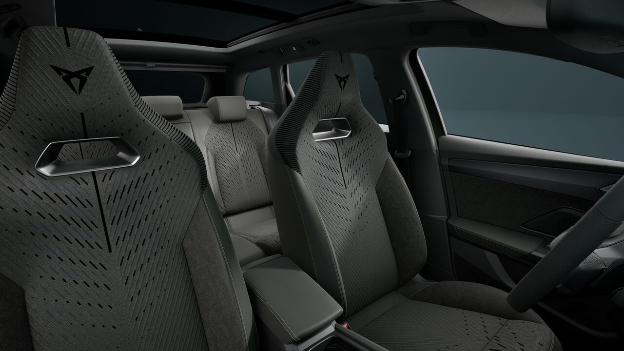 Imaginea unui CUPRA LeonSP Tribe Ed.1.5 eTSI DSG7 mhev