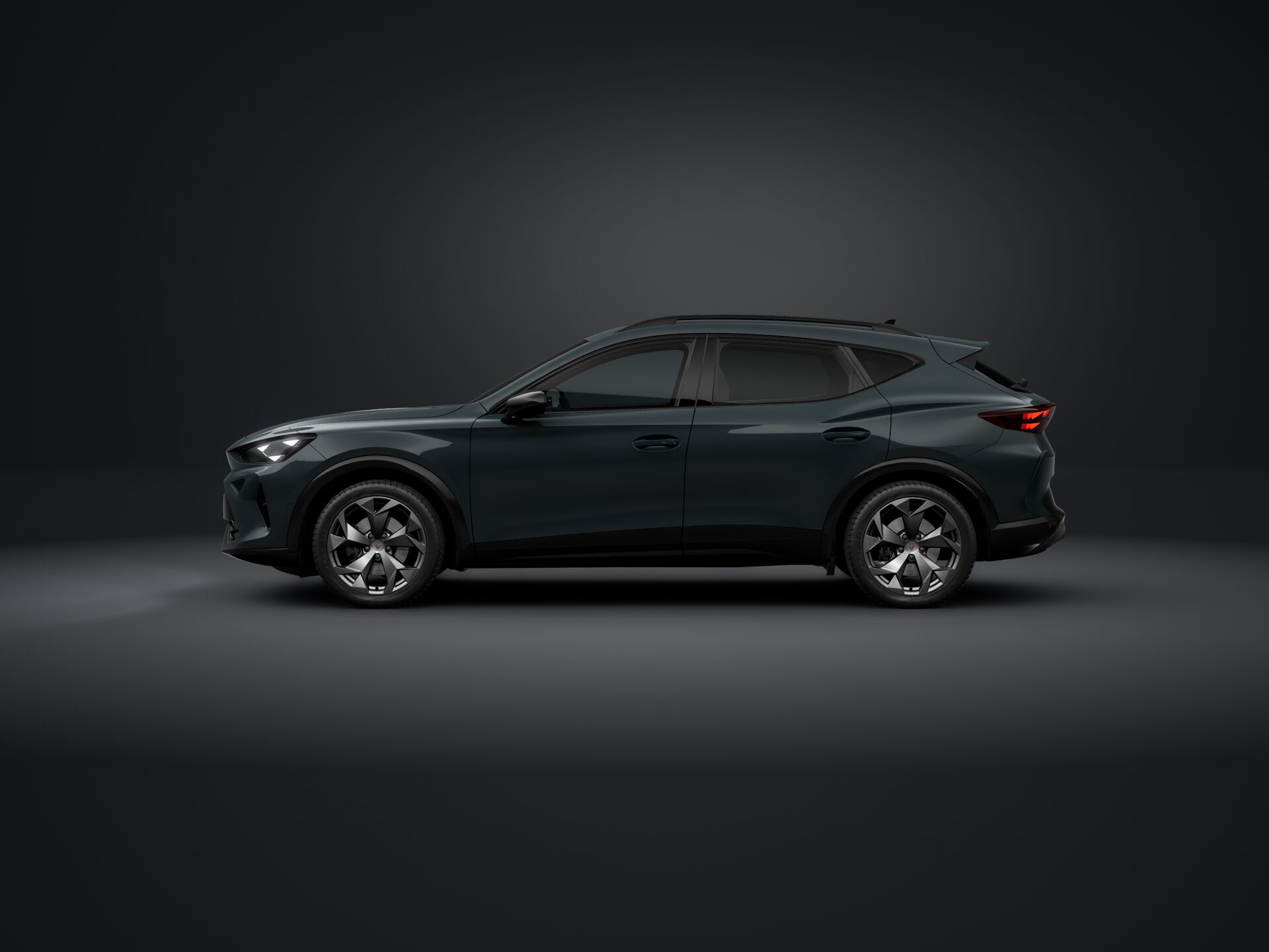 Imaginea unui CUPRA Formentor 1.5 eTSI DSG7 mildh